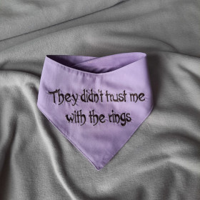 fioletowa apaszka dla psa na zamówienie własny napis